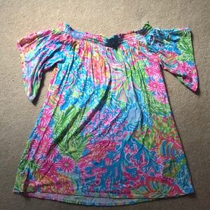 Lilly Pulitzer size small off the shoulder top